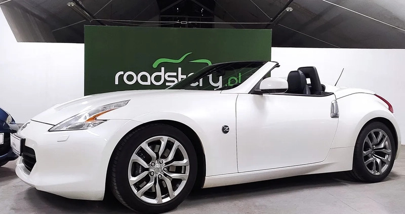 Nissan 370 Z cena 84900 przebieg: 73300, rok produkcji 2010 z Drezdenko małe 781